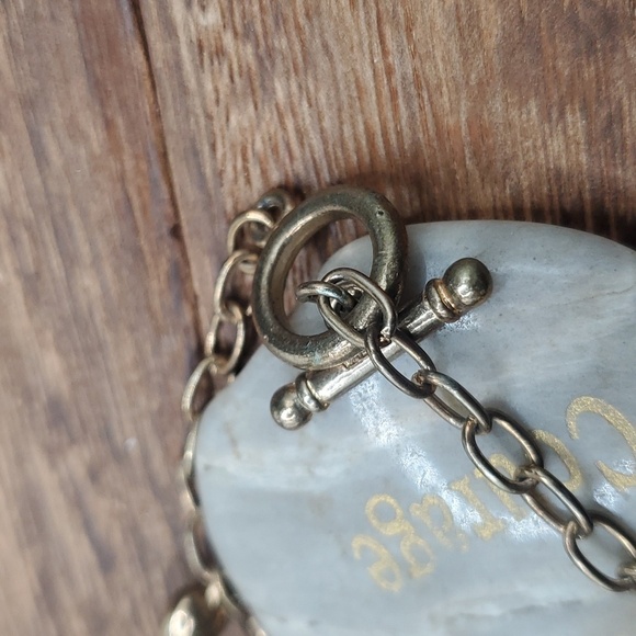 B2937 copper toned charm heart bracelet - Picture 3 of 3